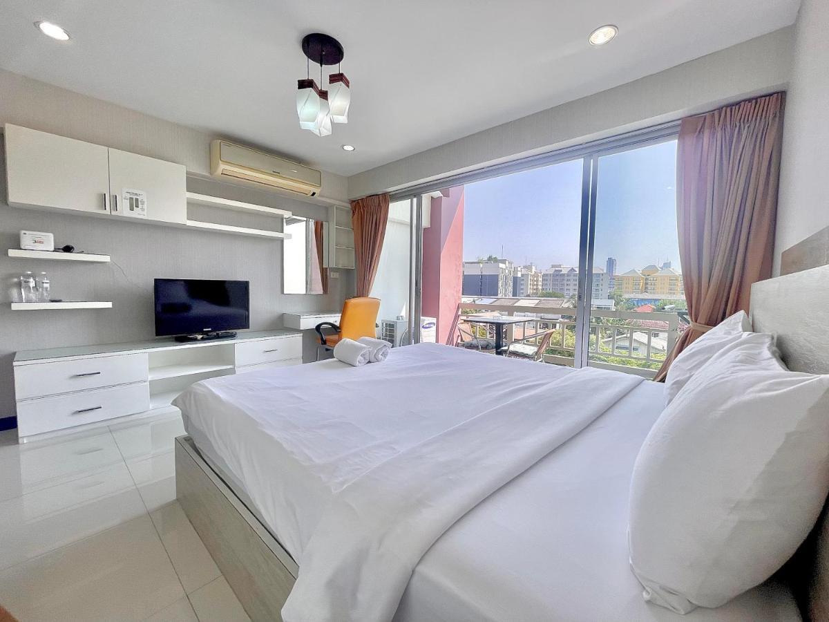 Baan Sabai Rama IV Apartment Бангкок Екстер'єр фото