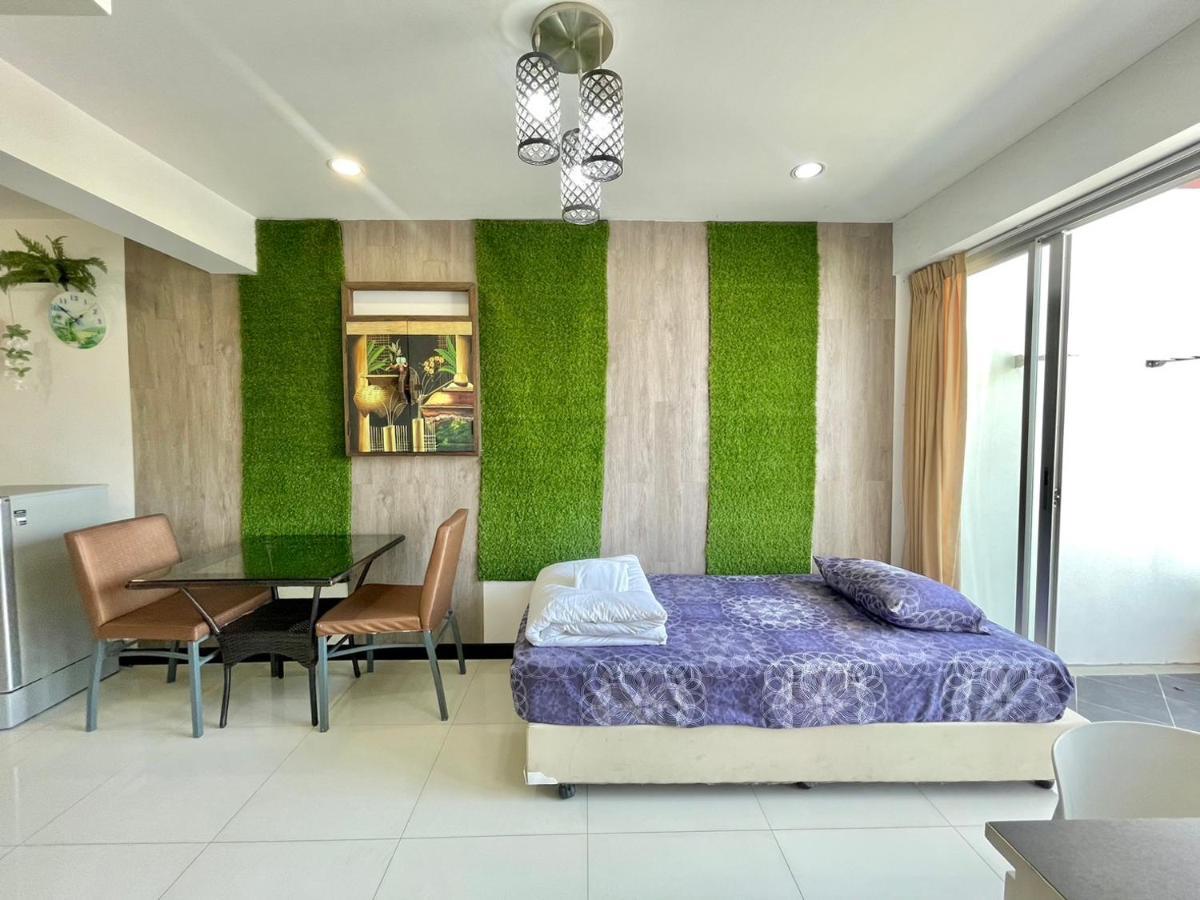 Baan Sabai Rama IV Apartment Бангкок Екстер'єр фото