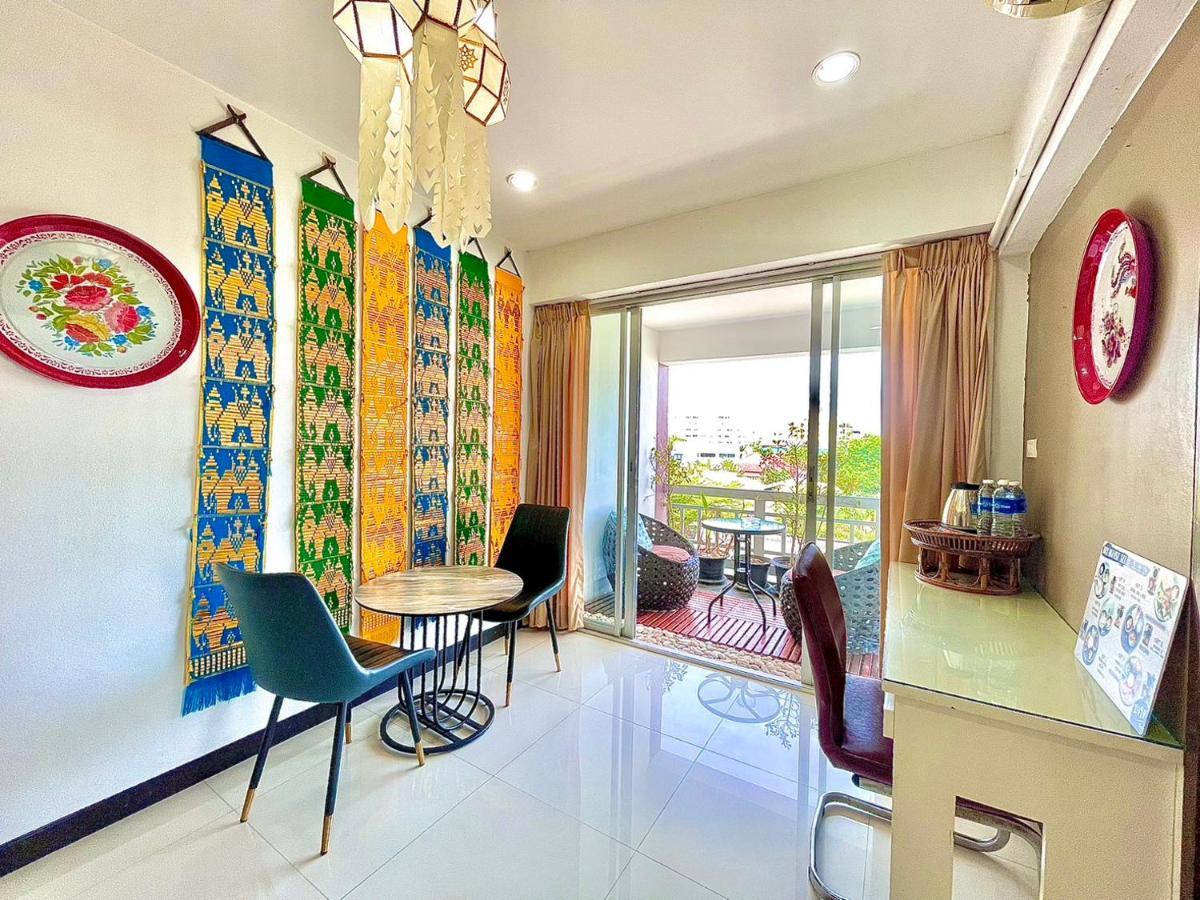 Baan Sabai Rama IV Apartment Бангкок Екстер'єр фото