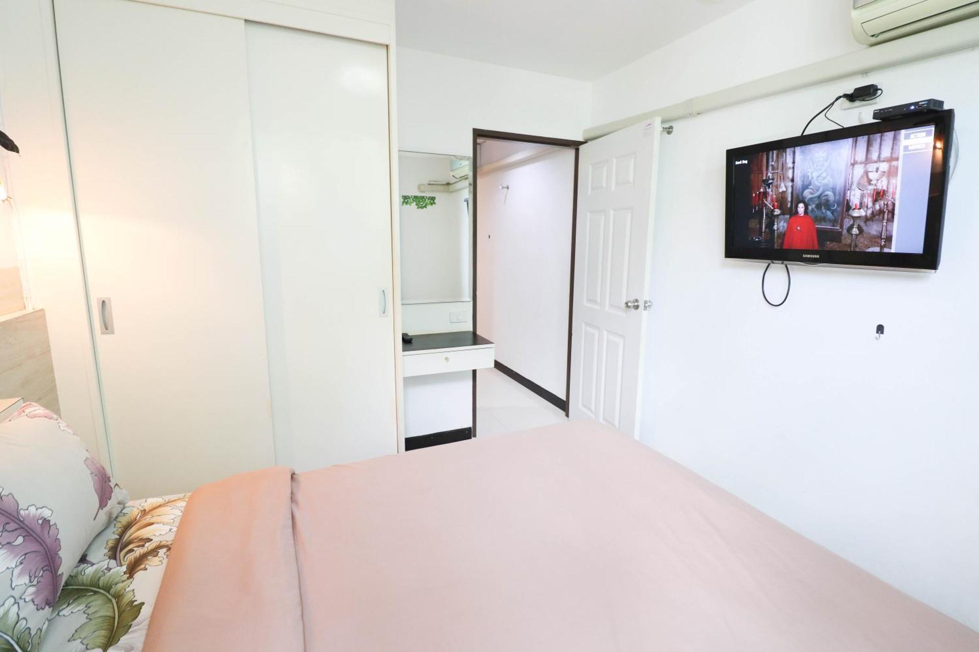 Baan Sabai Rama IV Apartment Бангкок Екстер'єр фото