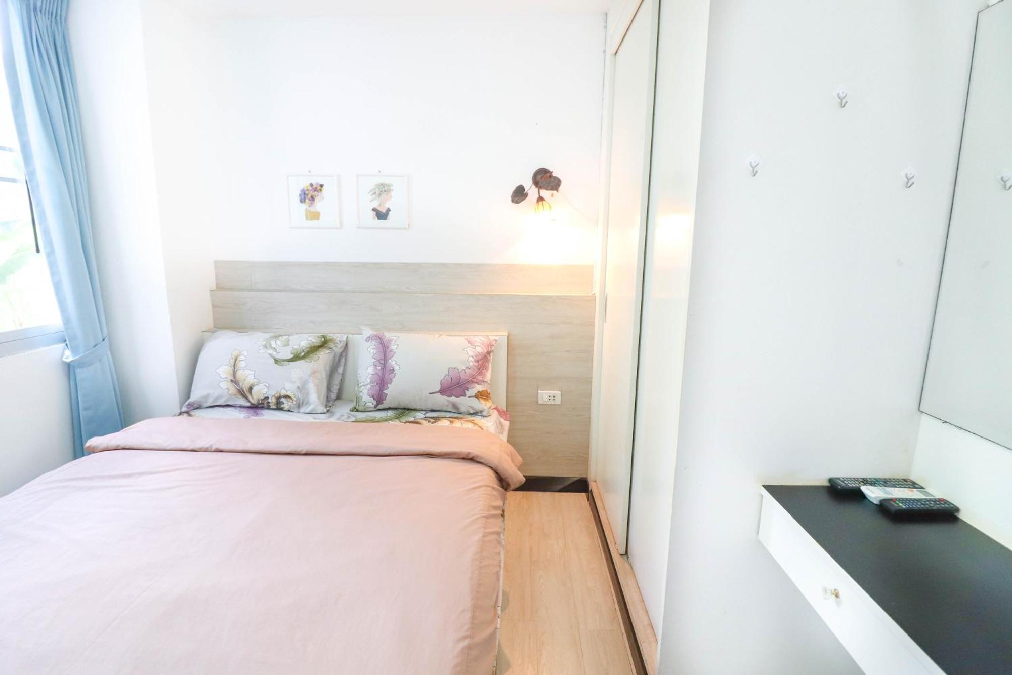 Baan Sabai Rama IV Apartment Бангкок Екстер'єр фото