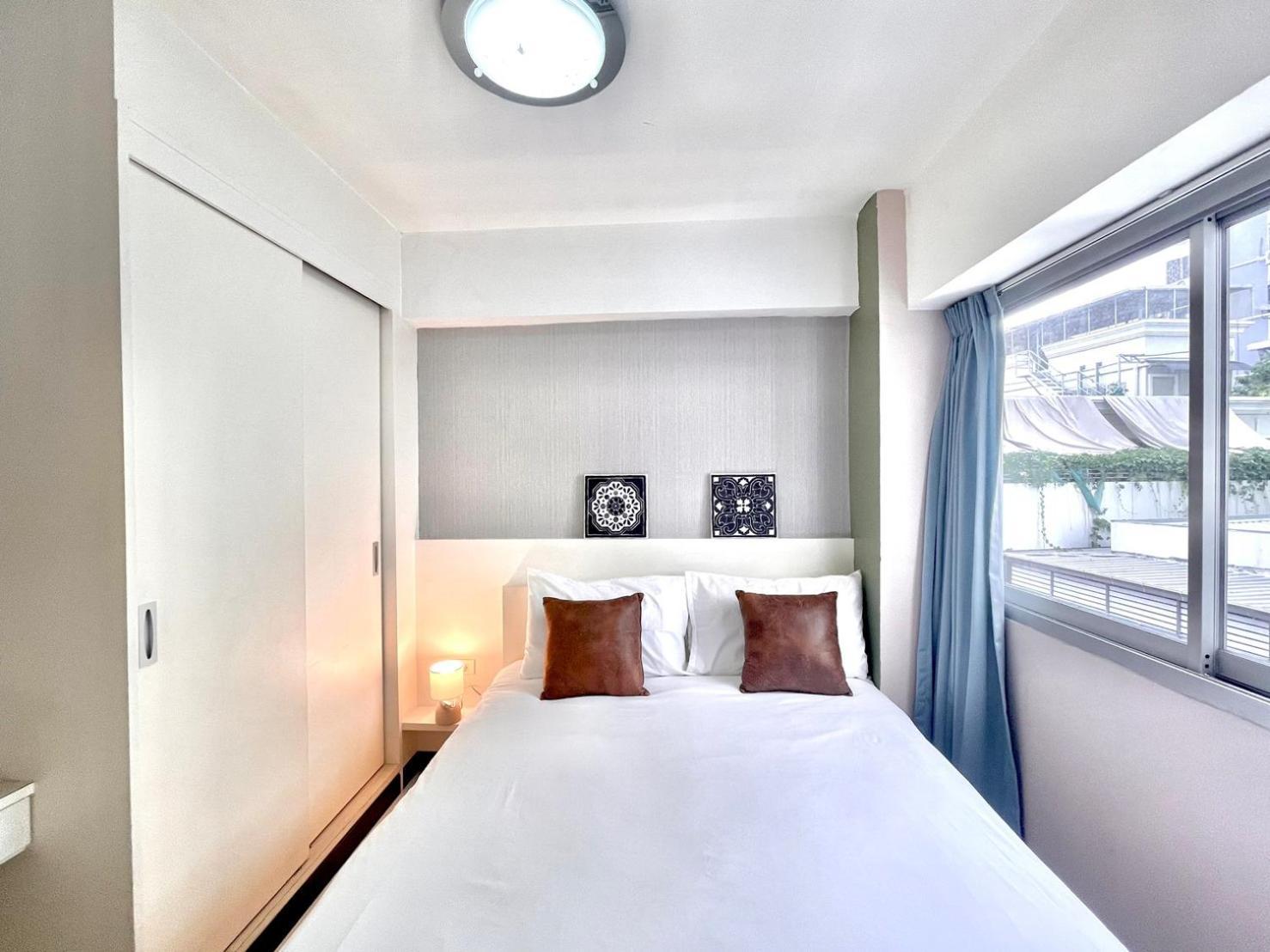 Baan Sabai Rama IV Apartment Бангкок Екстер'єр фото