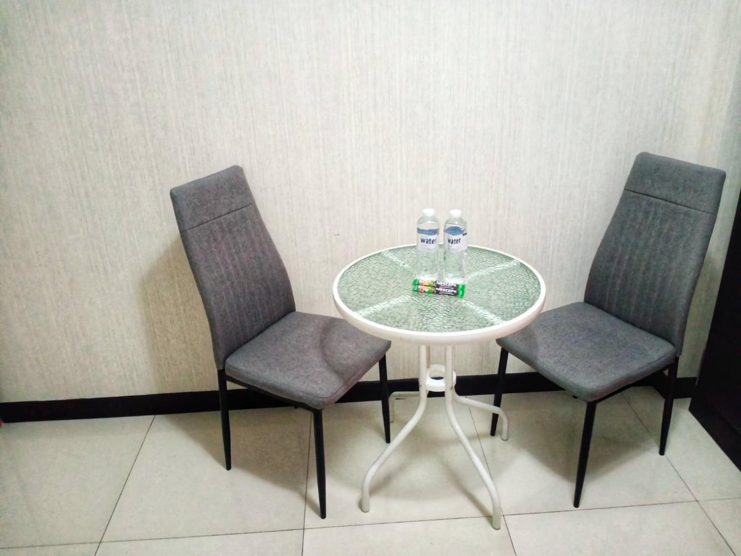 Baan Sabai Rama IV Apartment Бангкок Екстер'єр фото