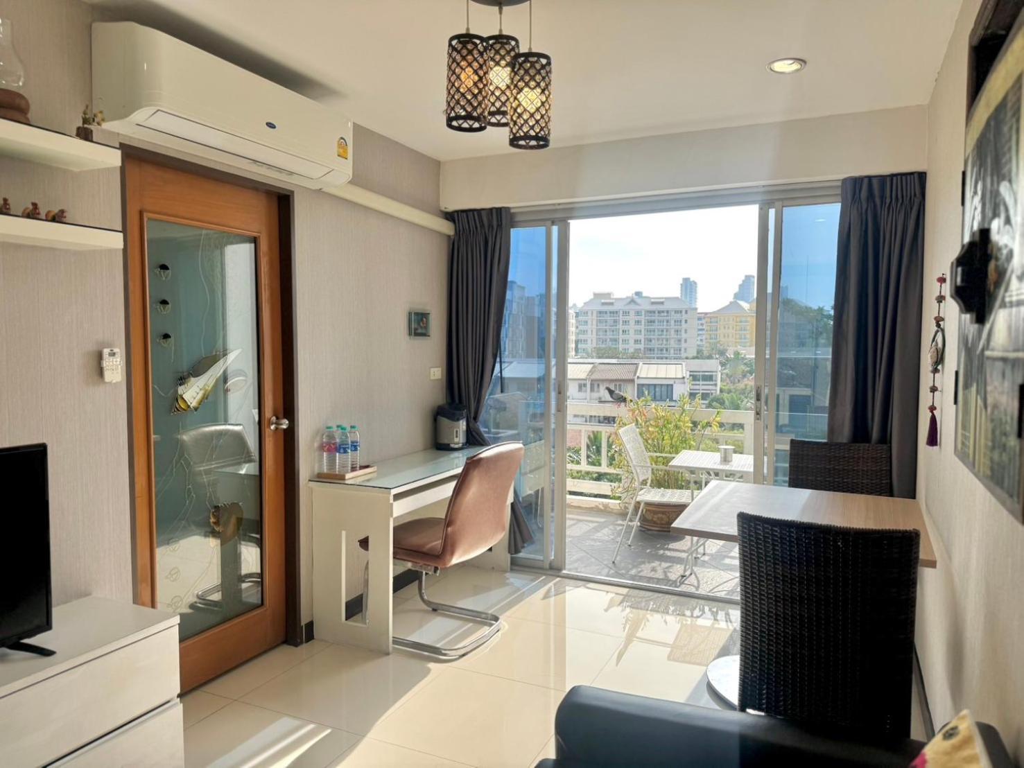 Baan Sabai Rama IV Apartment Бангкок Екстер'єр фото