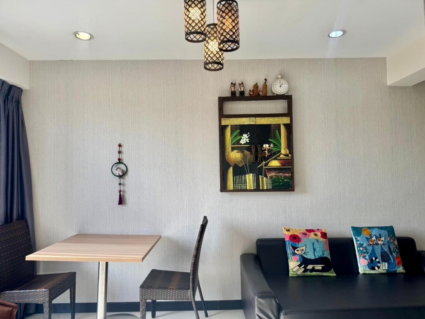 Baan Sabai Rama IV Apartment Бангкок Екстер'єр фото